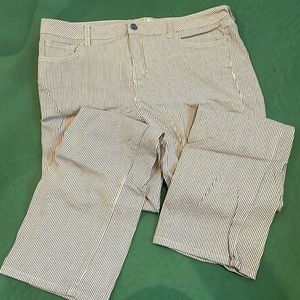 Woman’s khaki stretch pants size 16 Miracle Body